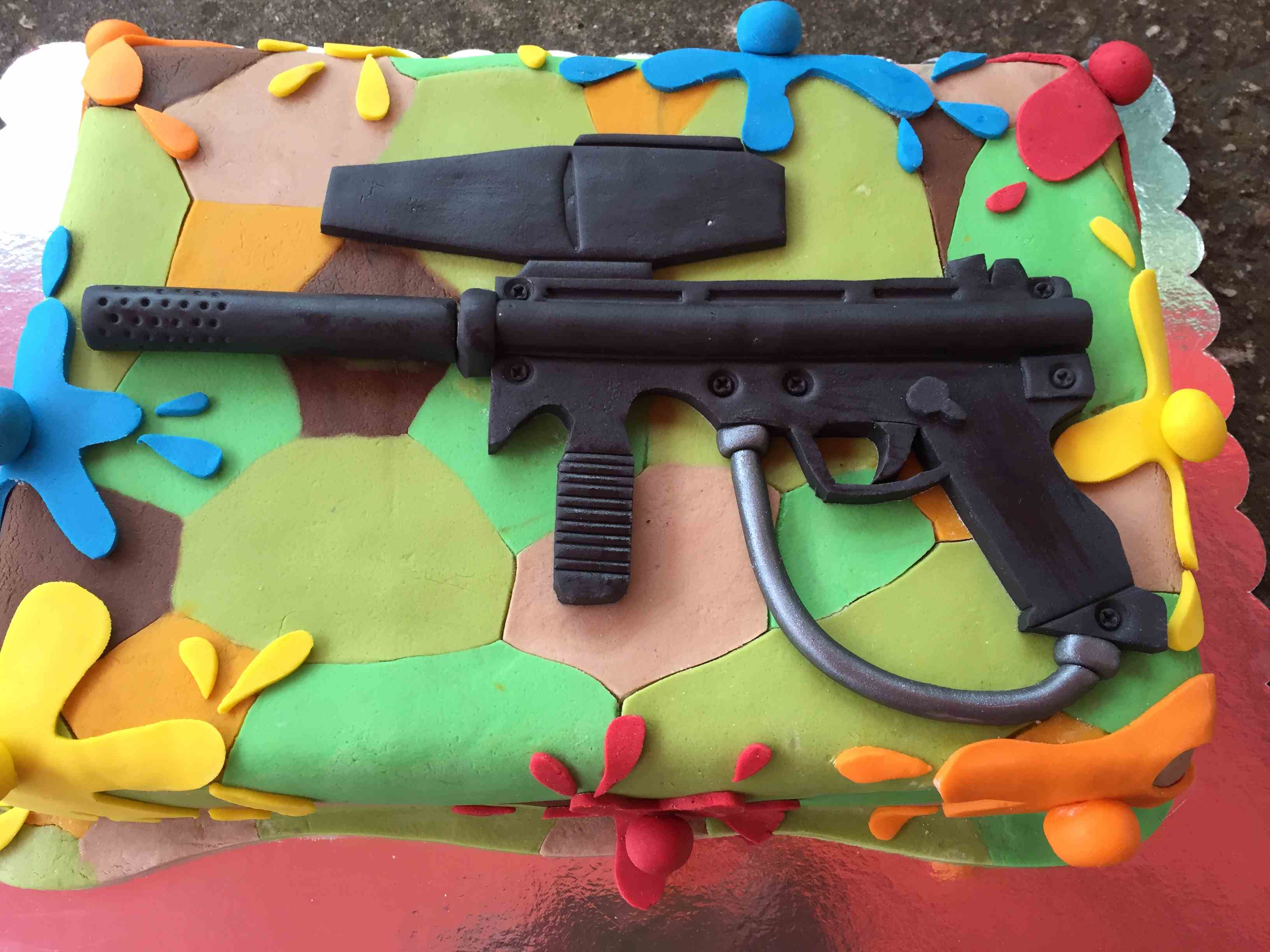 Birthday cake with rifle